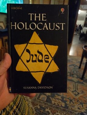 The Holocaust by Susanna Davidson - Usborne Hard Cover